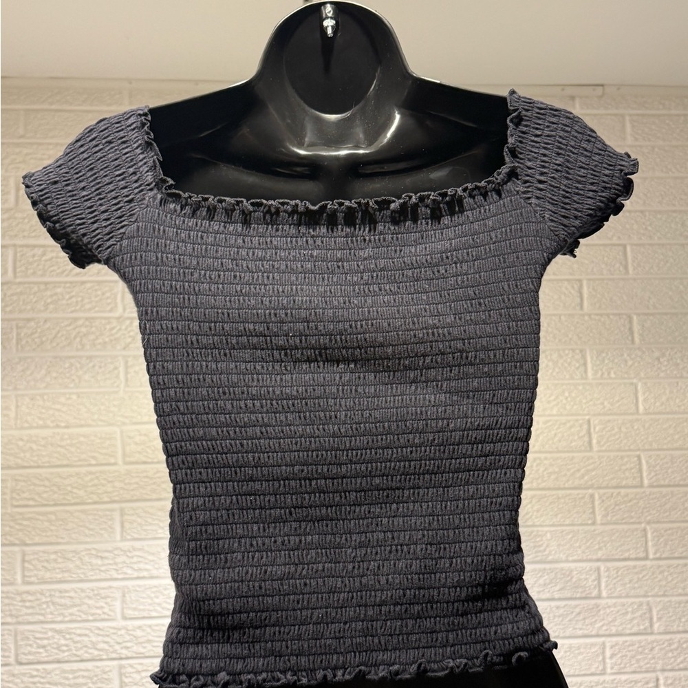 Hollister‎ Black Smocked Blouse - Picture 2 of 3